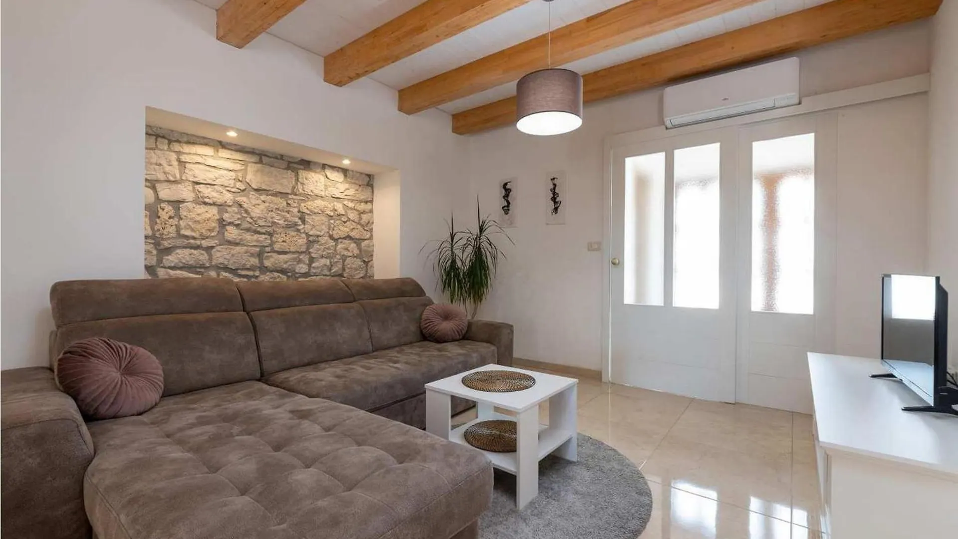 Villa Vanessa Višnjan 펜션