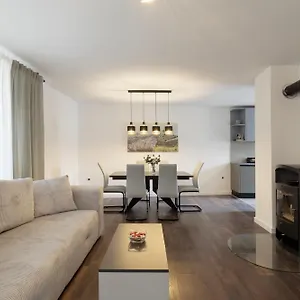 Apartment Larissa By Rent Istria, Višnjan